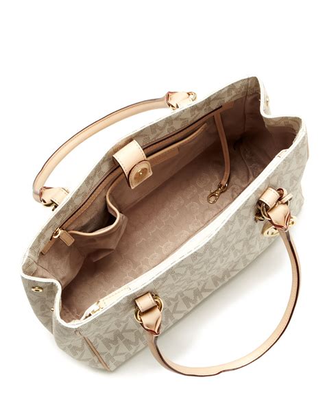 jet set pouch michael kors|michael kors vanilla jet set.